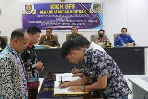 Pemkab Barut Ikuti Kickoff Penandatangan Kontrak Pengadaan Barang Dan