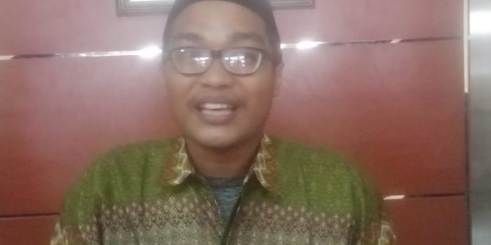Mubarok, S.Kom, S.Hum, M.M