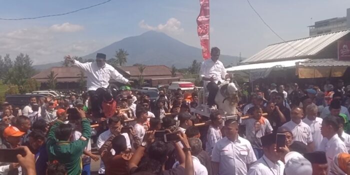 Pendaftaran perdana, perhelatan pendaftaran bakal calon Pemilihan Kepala Daerah (Pilkada) 2024.