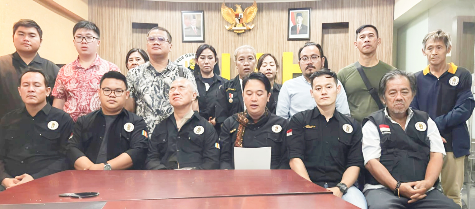 Forum Aktivis Buddhis Bersatu, yang tergabung dalam Dharmapala Nusantara.