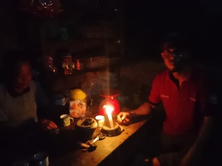Warga Dusun di Landak 20 Tahun Hidup Tanpa Listrik