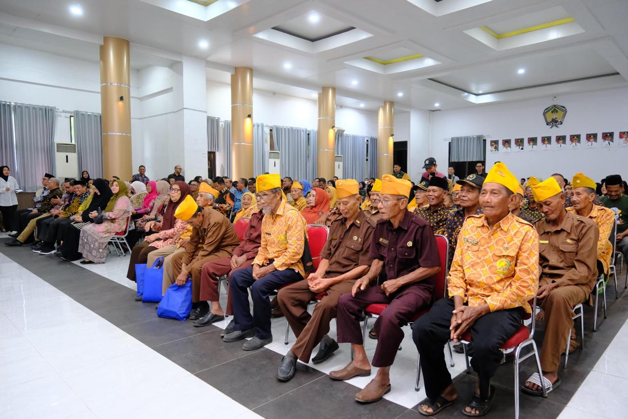 Pemkab Gowa Apresiasi Perjuangan Veteran Melalui Silaturahmi Pemkab Gowa Apresiasi Perjuangan Veteran Melalui Silaturahmi