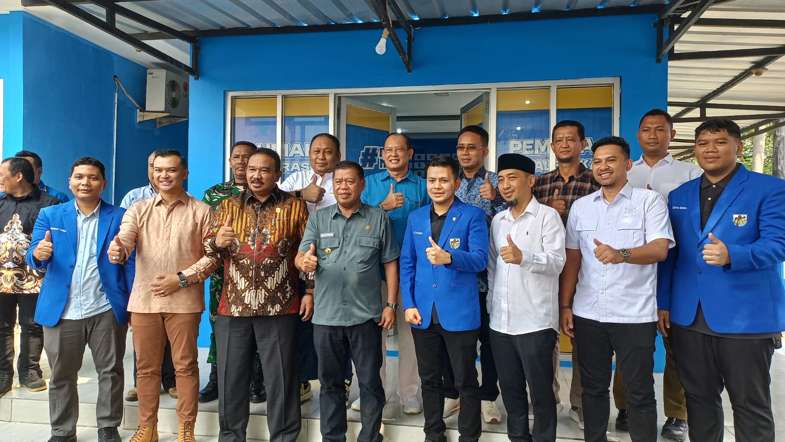 Bupati Majalengka H. Eman Suherman meresmikan Rumah Aspirasi Pemuda KNPI 