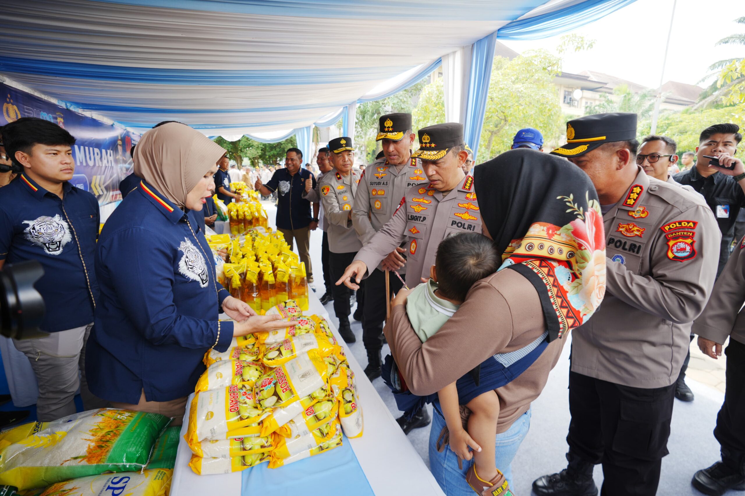 Kapolri Tinjau GPM Polda Banten, Salurkan 27 Ton Beras