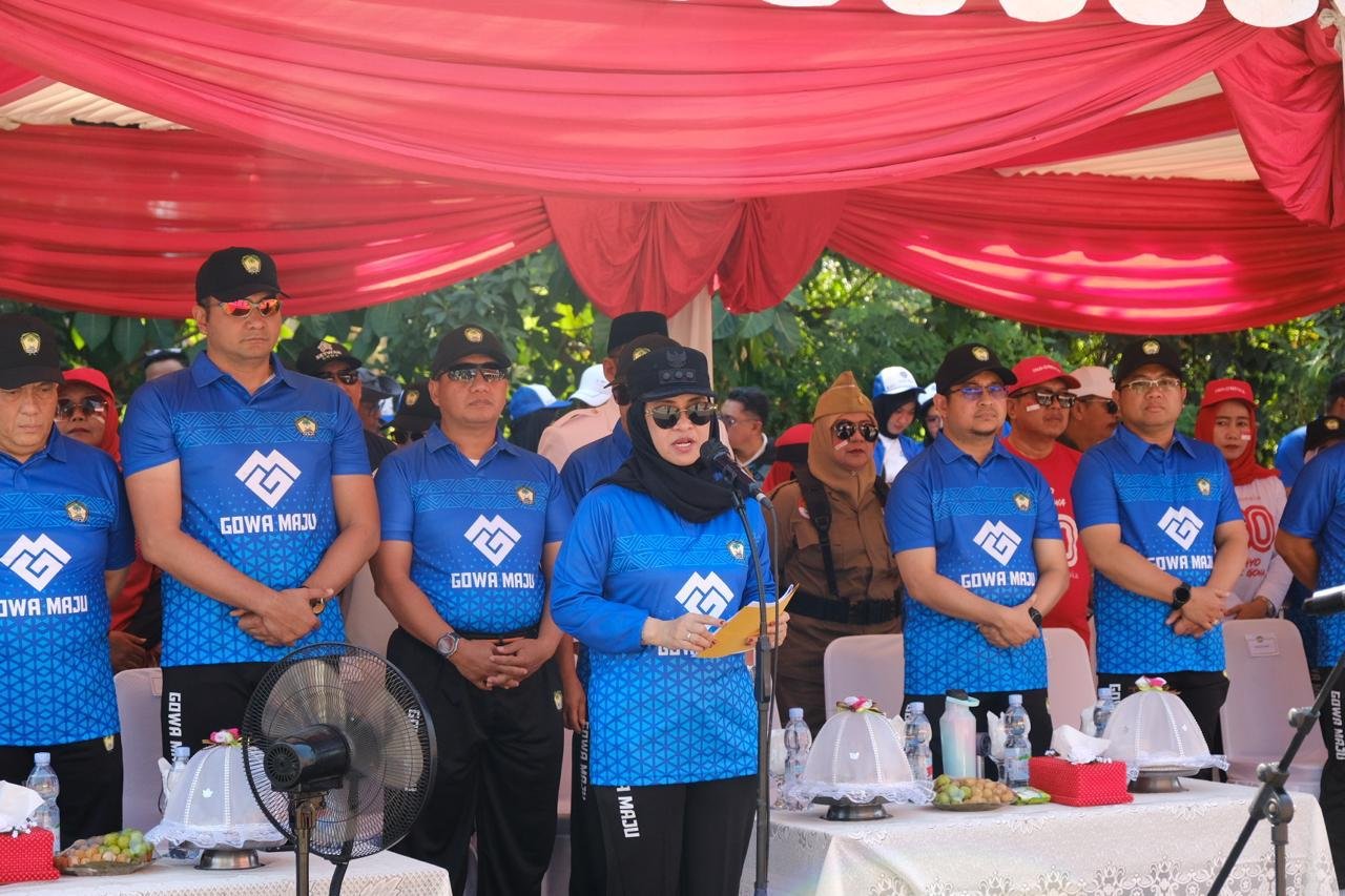 Kegiatan dilepas langsung oleh Bupati Gowa, Sitti Husniah Talenrang bersama Wakil Bupati Darmawangsyah Muin.