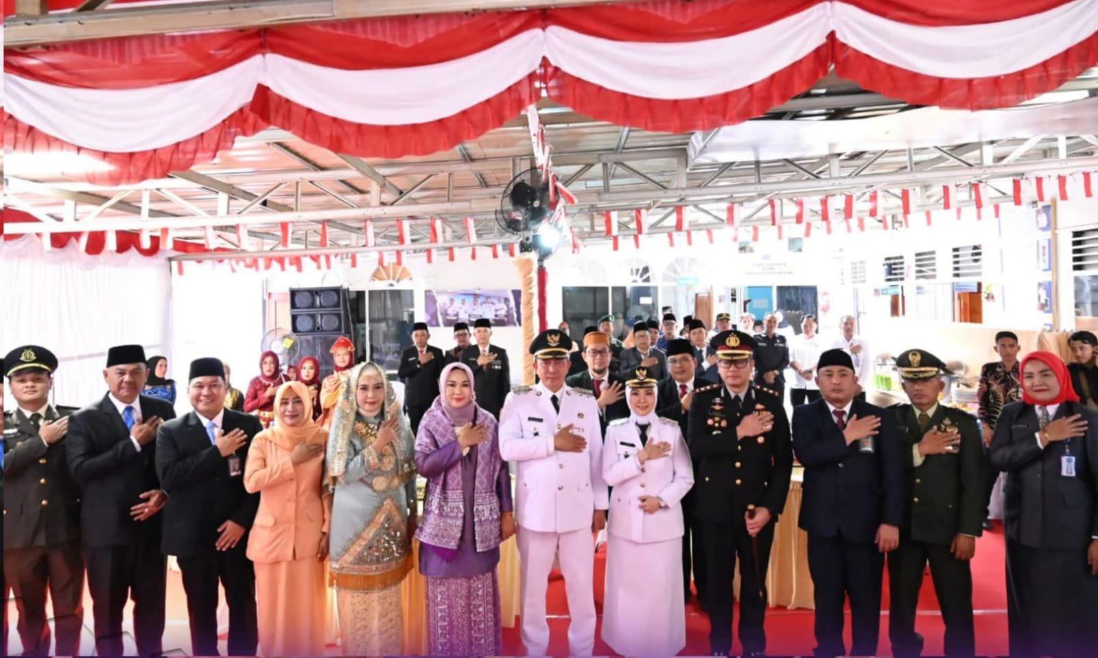Acara ini diikuti Pj Sekretaris Daerah, Ketua TP PKK Kota Pagaralam, seluruh Kepala OPD, camat, lurah, dan instansi vertikal.