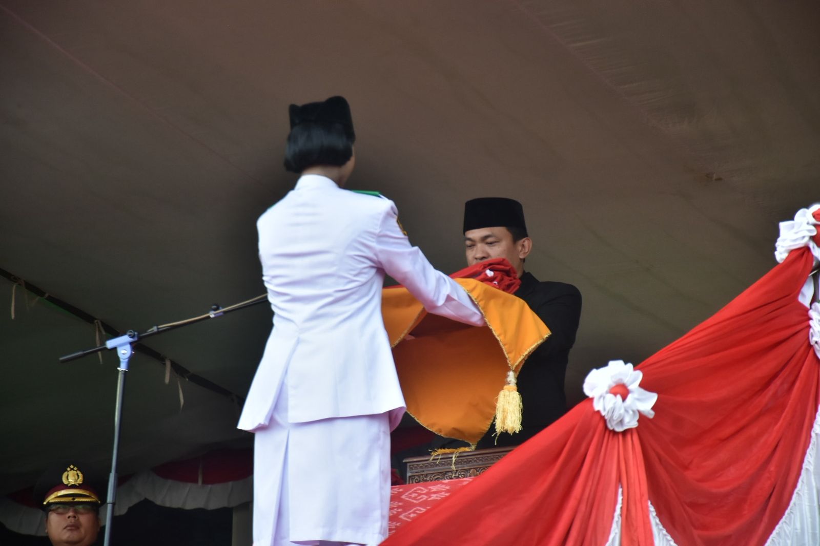 Paskibraka Sintang Jalankan Tugas dengan Sukses Paskibraka Sintang Jalankan Tugas dengan Sukses