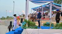Penurunan Merah Putih di Menara Siger, Lampung Selatan, berlangsung khidmat pada HUT ke-80 RI
