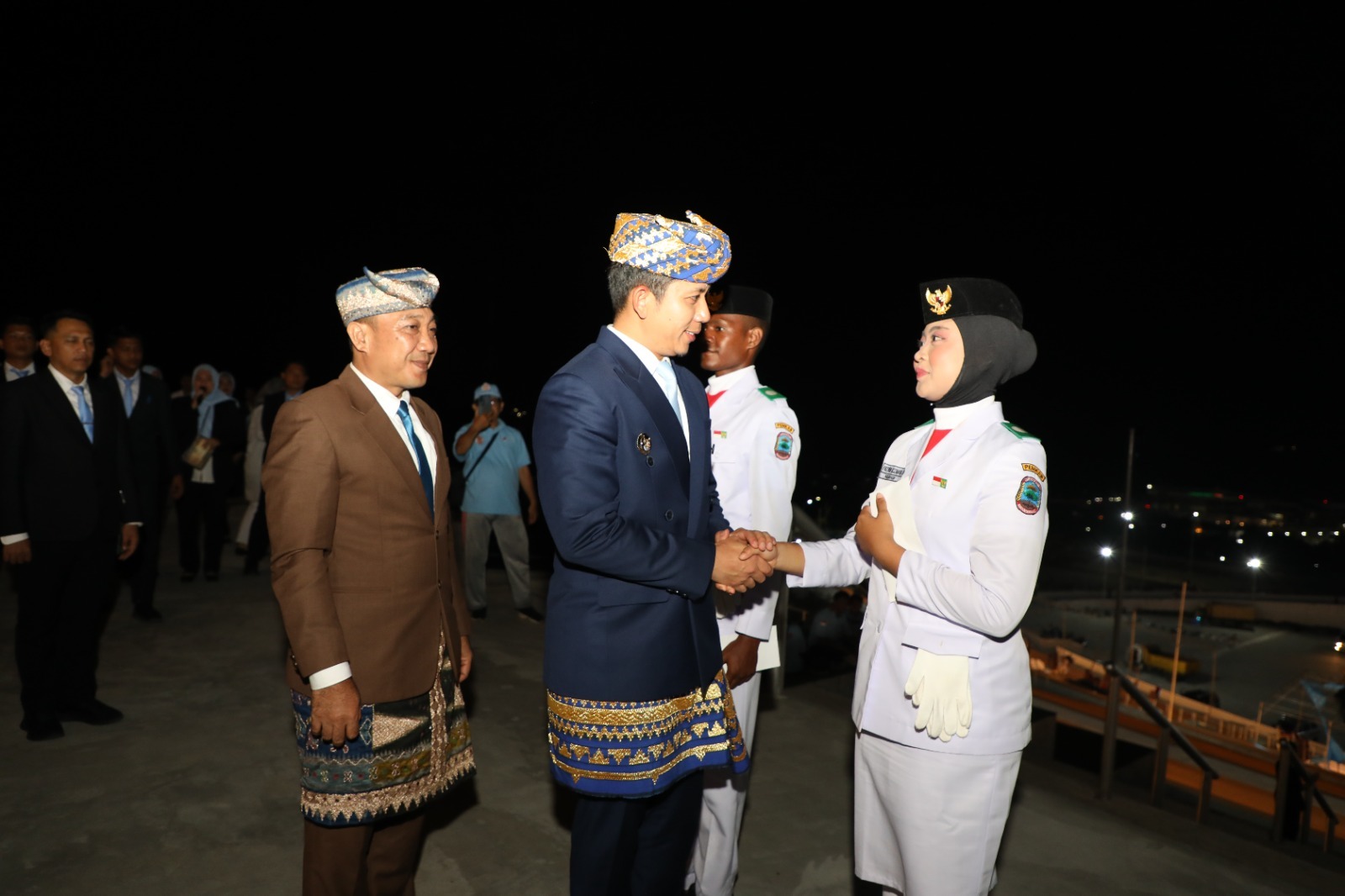 Radityo Egi Pratama secara resmi melepas Pasukan Pengibar Bendera Pusaka (Paskibraka) Kabupaten Lampung Selatan Tahun 2025.