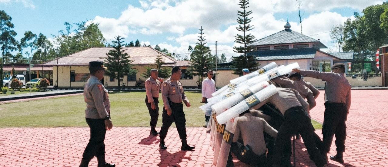 Polres Humbang Hasundutan menggelar latihan Dalmas