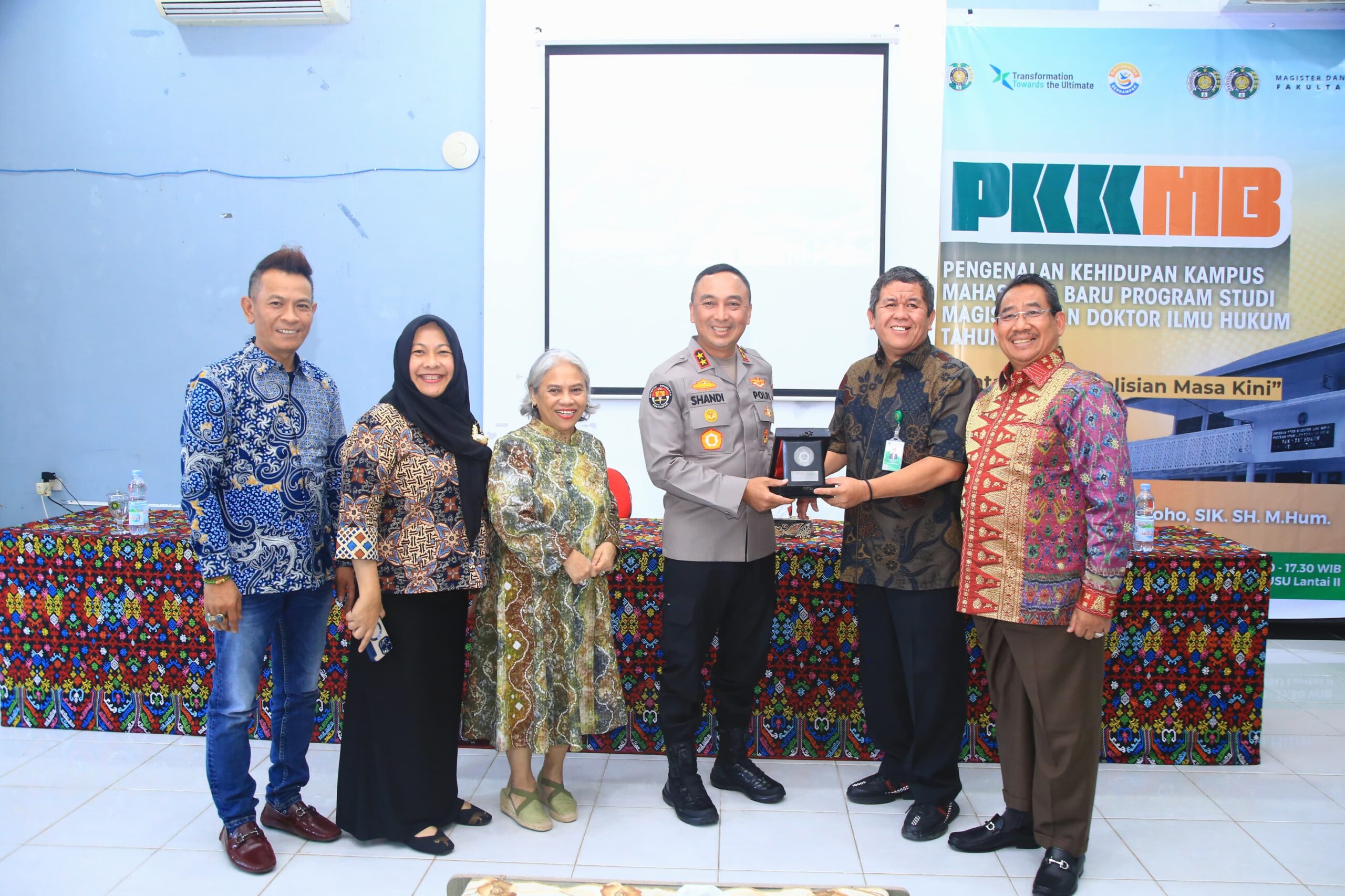 Kadivhumas Polri Irjen Pol. Sandi Nugroho ajak mahasiswa FH USU perkuat cinta tanah air dan persatuan bangsa dalam kuliah umum.