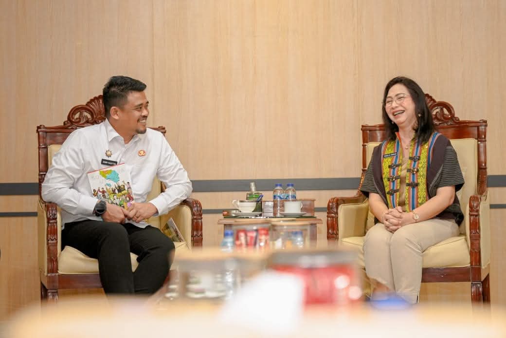 Wabup Humbahas Junita Rebekka Marbun paparkan potensi pertanian, Food Estate, dan program Pajele kepada Gubernur Sumut Bobby Nasution.