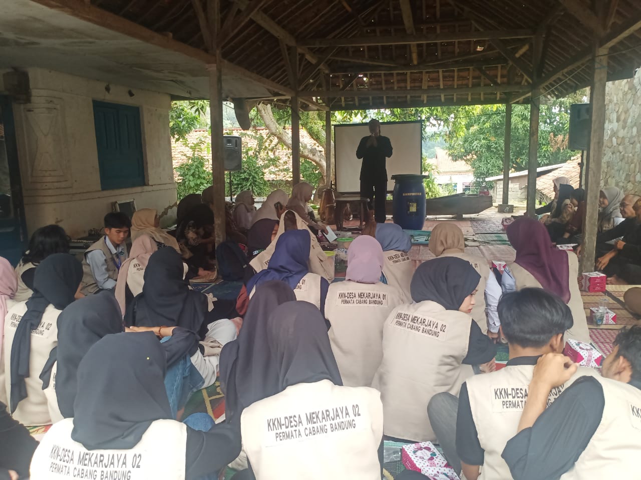 DLH Purwakarta apresiasi peran masyarakat adat dalam menjaga hutan dan sungai.