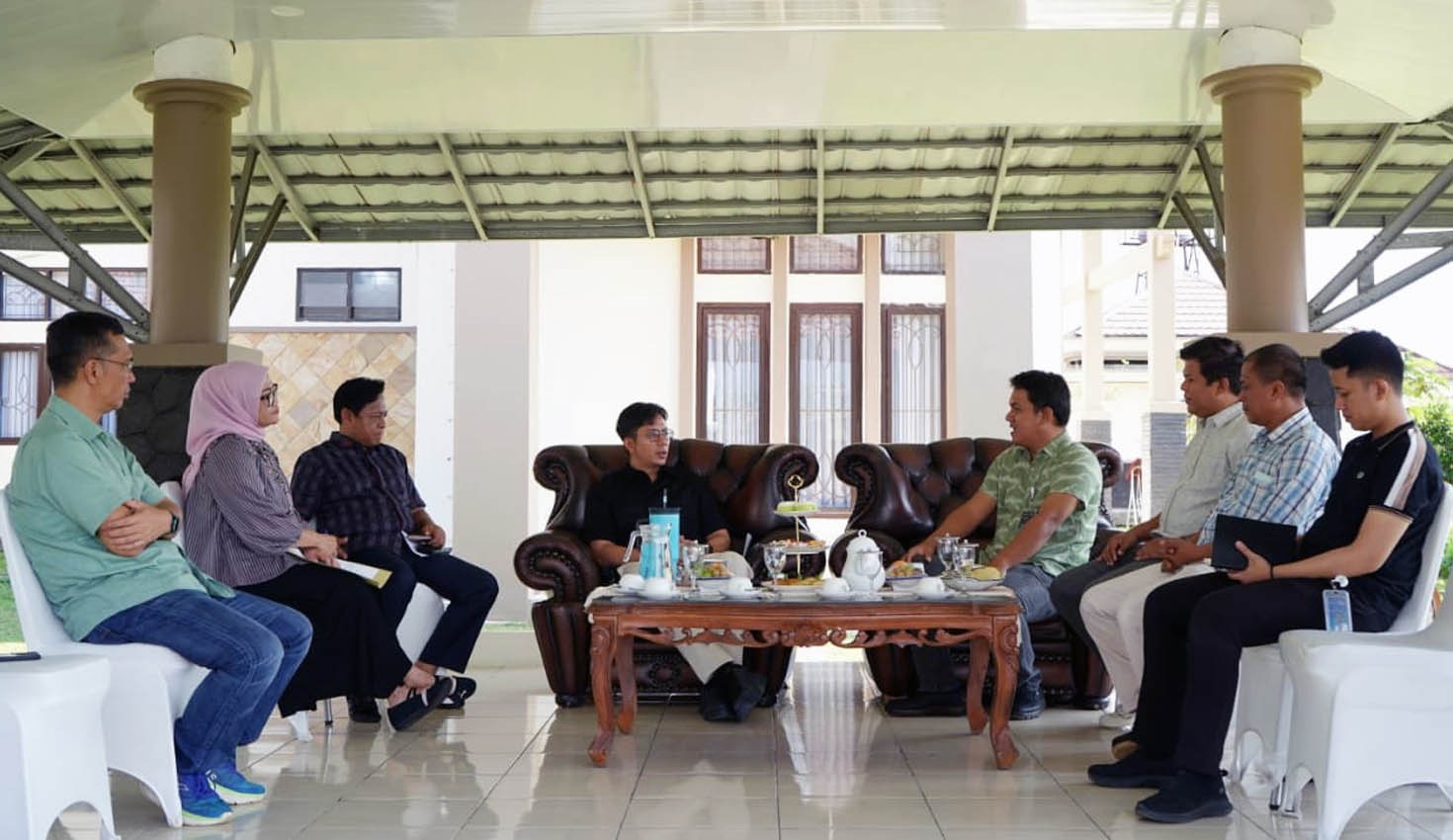 Bupati Lampung Selatan, Radityo Egi Pratama, menerima audiensi manajemen Bakauheni Harbour City (BHC) yang diinisiasi PT ASDP Indonesia Ferry (Persero), Sabtu (23/8/2025).