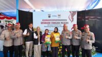 Alumni Akpol 90 menggelar pasar murah di Semarang bersama Polri dan Bulog.