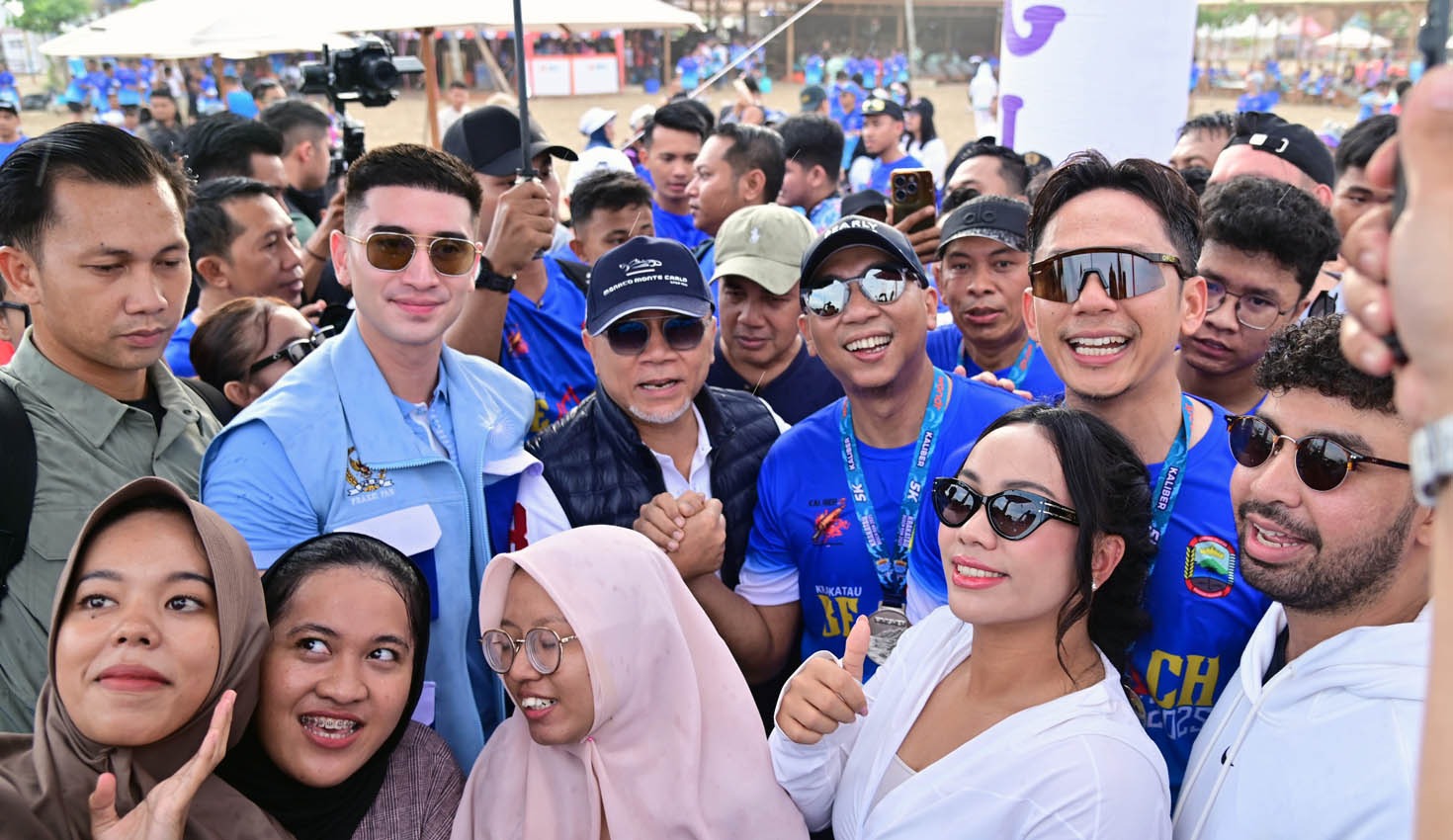 Gubernur Lampung Rahmat Mirzani Djausal bersama Bupati Lampung Selatan Radityo Egi Pratama membuka acara secara resmi. Gubernur Lampung Rahmat Mirzani Djausal bersama Bupati Lampung Selatan Radityo Egi Pratama membuka acara secara resmi.