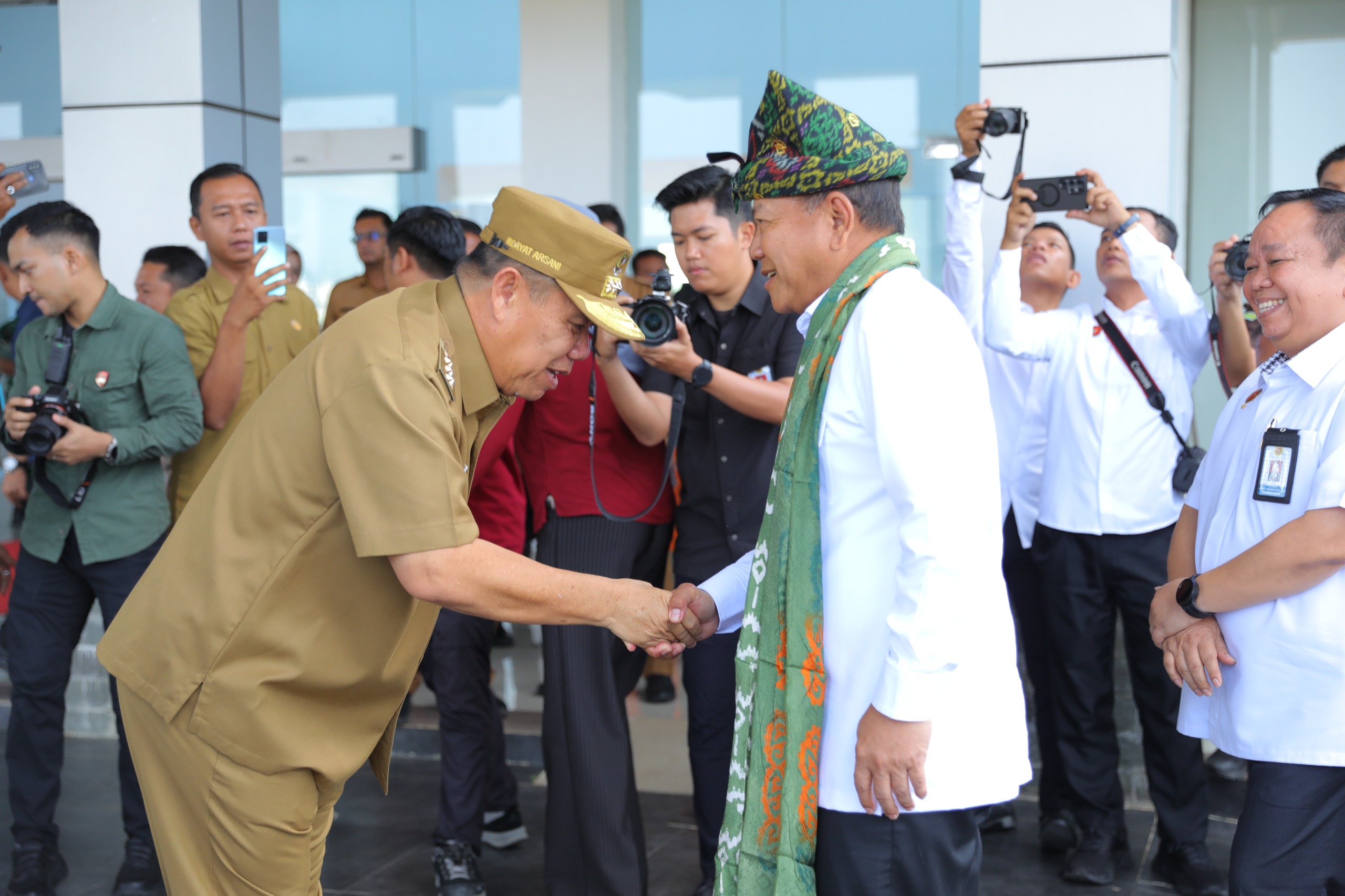 Gubernur Hidayat sambut Kepala BIN RI di Bangka Belitung.