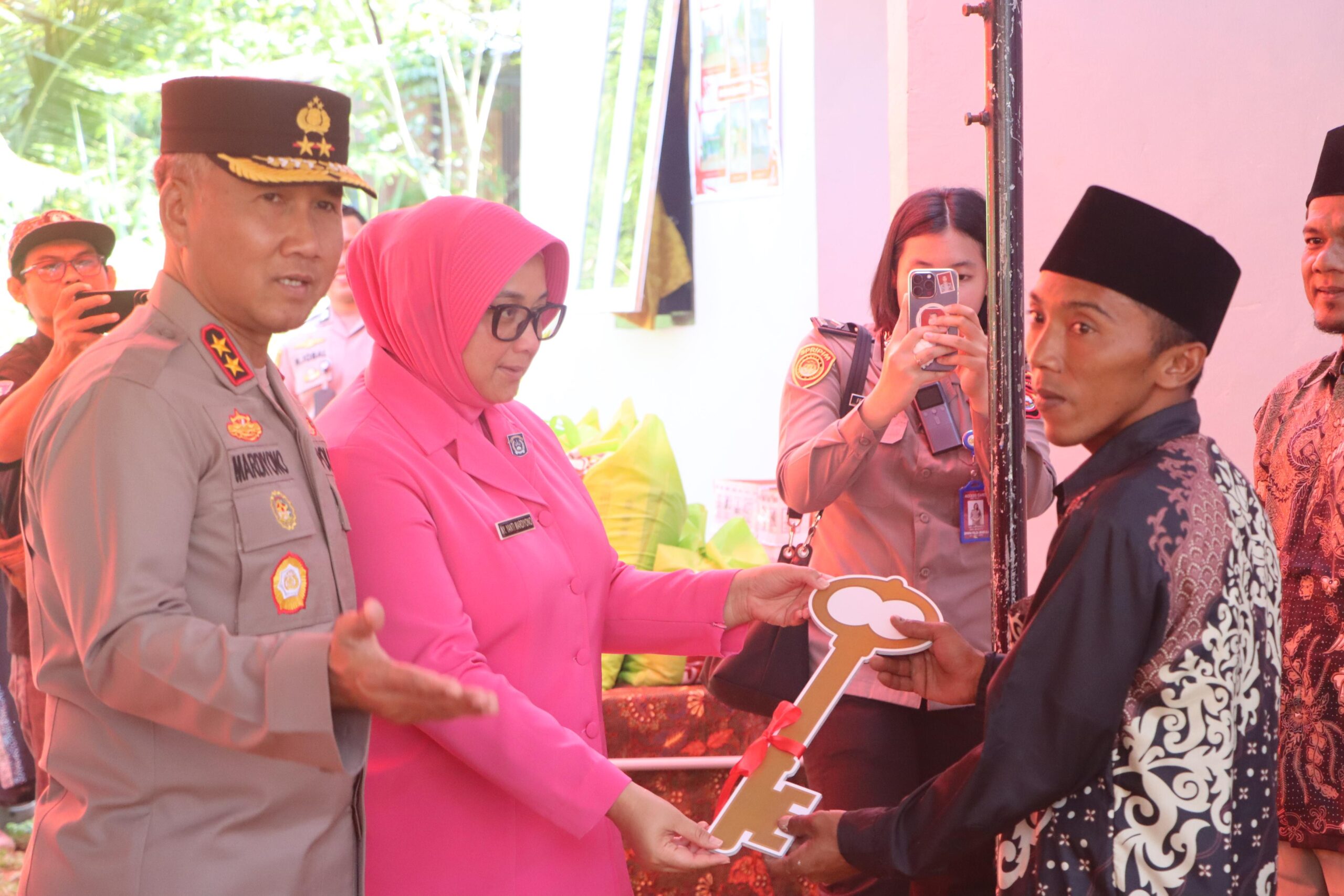 Kapolda Bengkulu Irjen Pol Mardiyono resmikan bedah rumah ke-57, 58, dan 59.