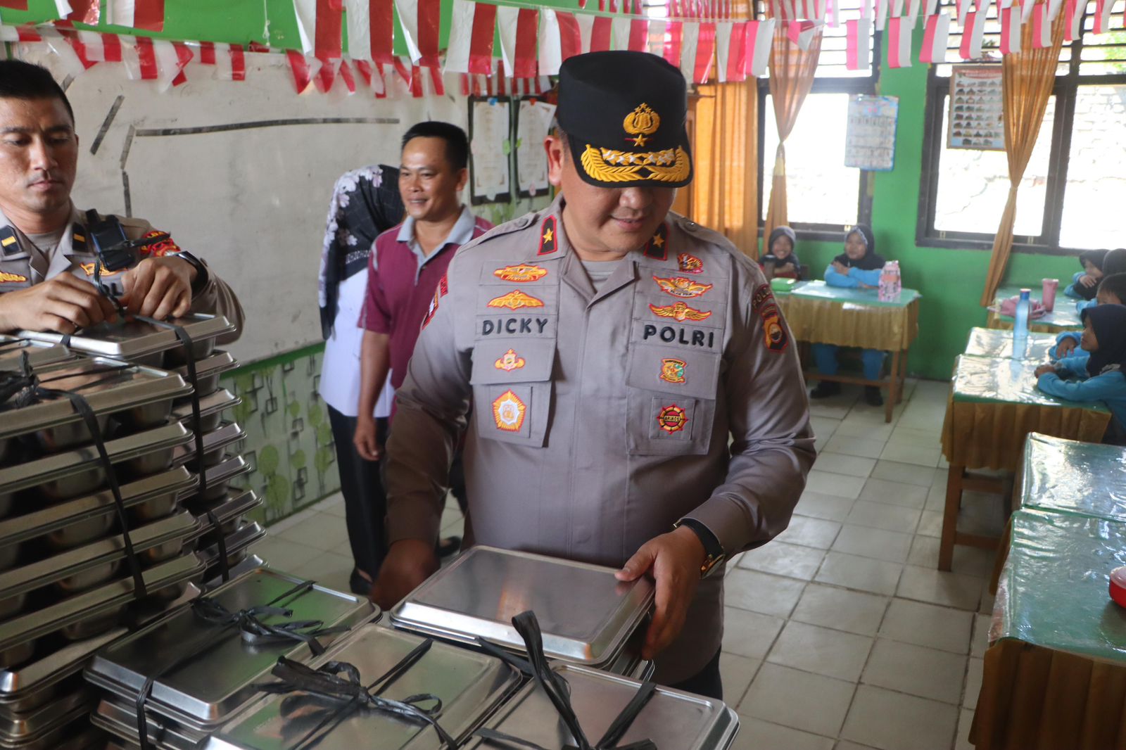 Wakapolda Bengkulu Tinjau Makan Bergizi Gratis Wakapolda Bengkulu Tinjau Makan Bergizi Gratis