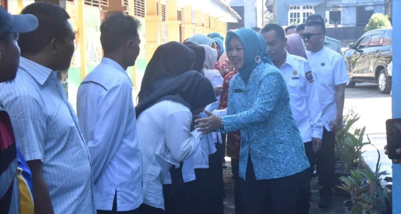 GEMARIKAN di Pagaralam, SDN 10 Dorong Anak Suka Ikan