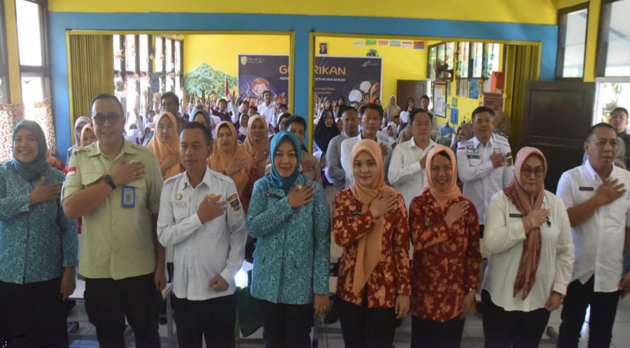 Program GEMARIKAN mendorong anak gemar makan ikan untuk mencetak generasi sehat, cerdas, dan bebas stunting.