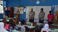 Polda Kalsel meluncurkan SPPG Polri dan membagikan makan bergizi gratis kepada 1.700 siswa
