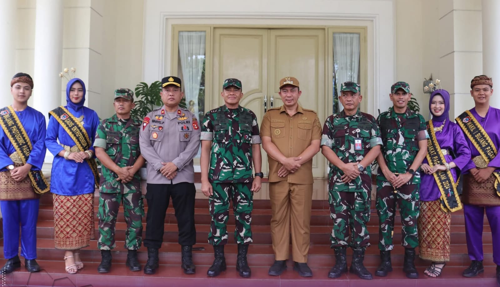 Wali Kota Ludi Oliansyah Sambut Sekjen Kemhan di Pagar Alam Wali Kota Ludi Oliansyah Sambut Sekjen Kemhan di Pagar Alam
