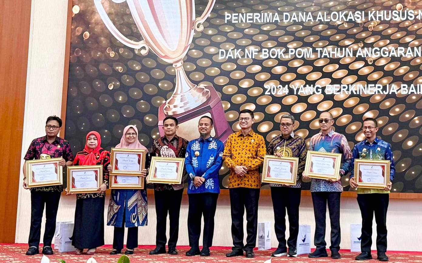 Pemkab Gowa Raih Dua Penghargaan Pengawasan Obat