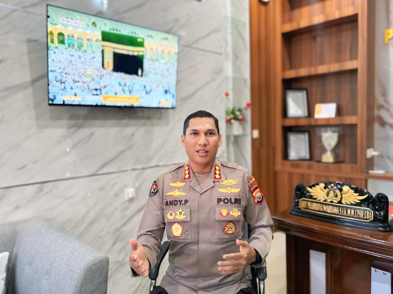 Kabid Humas Polda Bengkulu Kombes Pol. Andy Pramudya Wardana, S.I.K., M.M., M.A.P., CPHR., CBA.