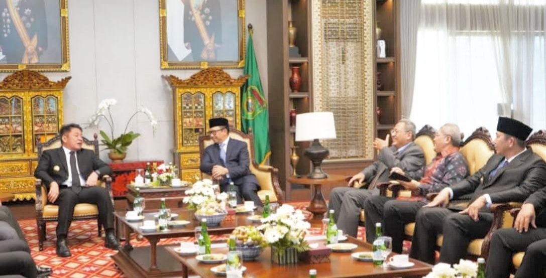 Wako Pagaralam Hadiri Pengukuhan Kepala BI Sumsel