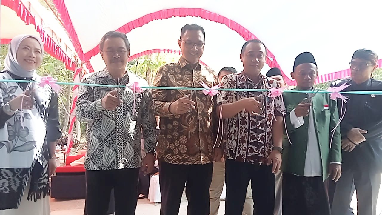 Patra Drilling Bantu Rumah Produksi Tempe di Indramayu Patra Drilling Bantu Rumah Produksi Tempe di Indramayu