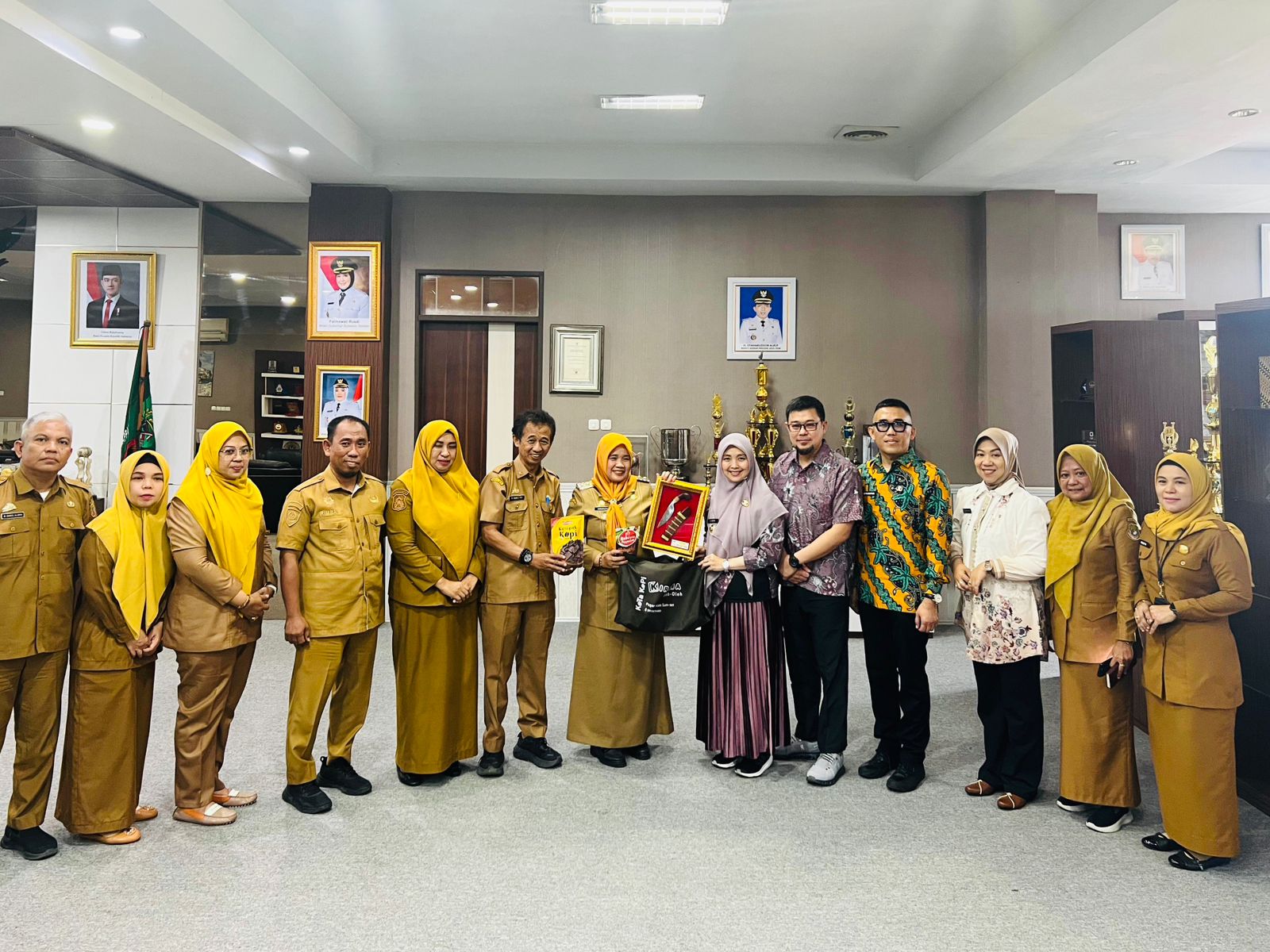 Pemkot Pagar Alam kunjungi Sidrap untuk studi tiru produksi telur konsumsi