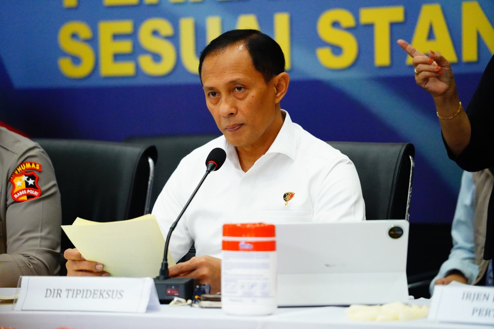 Direktur Tindak Pidana Ekonomi Khusus Bareskrim Polri sekaligus Kasatgas Pangan, Brigjen Pol. Helfi Assegaf, Direktur Tindak Pidana Ekonomi Khusus Bareskrim Polri sekaligus Kasatgas Pangan, Brigjen Pol. Helfi Assegaf,