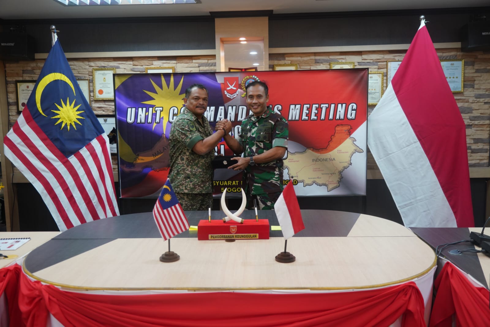 TNI-AD dan TDM sepakati patroli bersama perbatasan RI–Malaysia dalam UCM 2025 yang berlangsung di Kuching, Serawak.