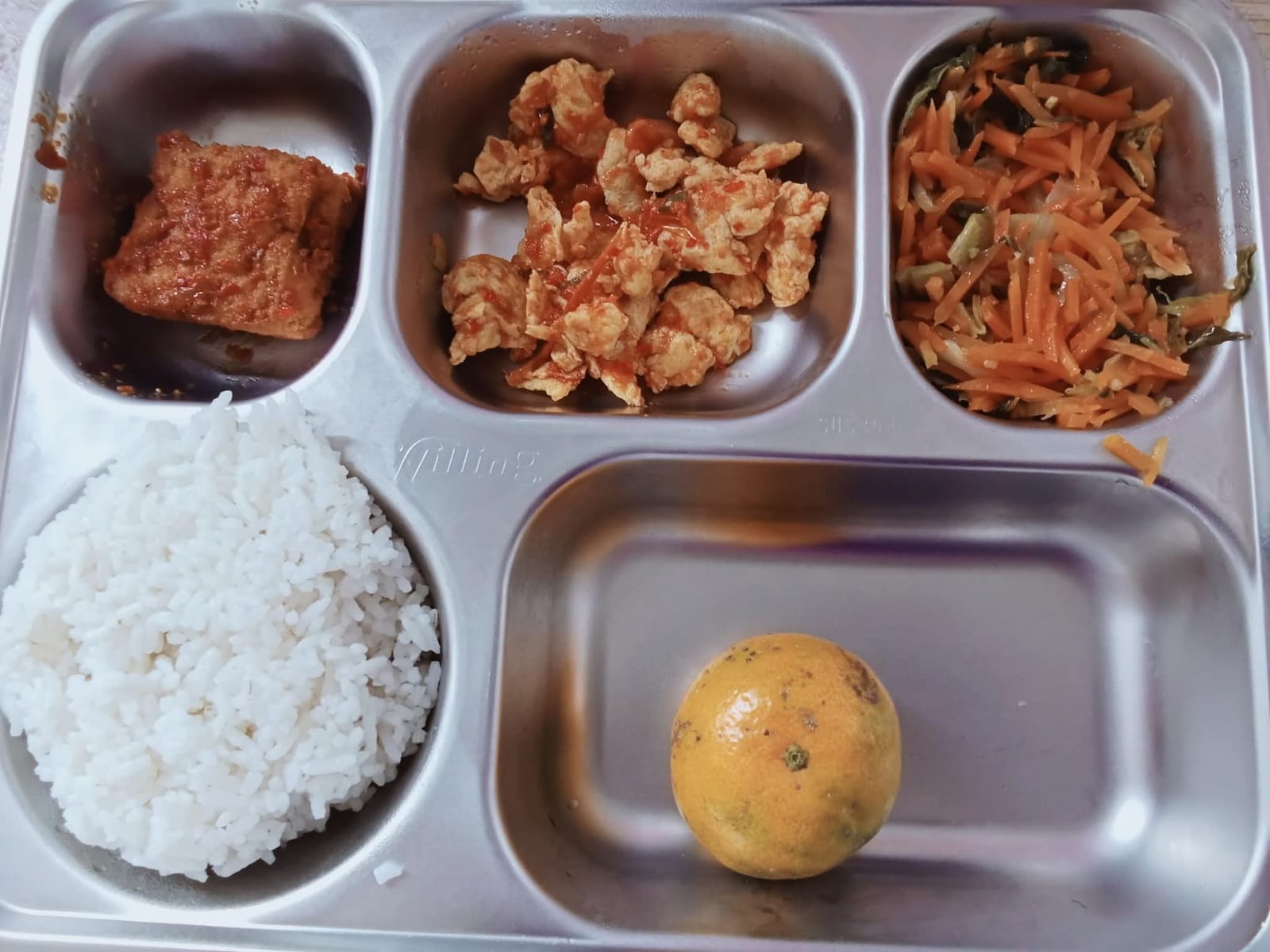 Ket. Menu MBG yang disajikan salah satu dapur MBG di Humbahas.