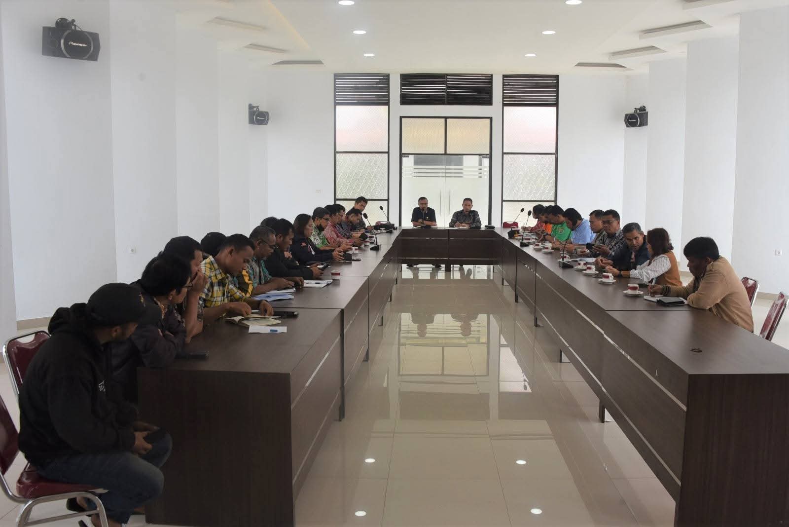 Pemkab Humbahas menggelar rapat koordinasi percepatan penertiban PBG.