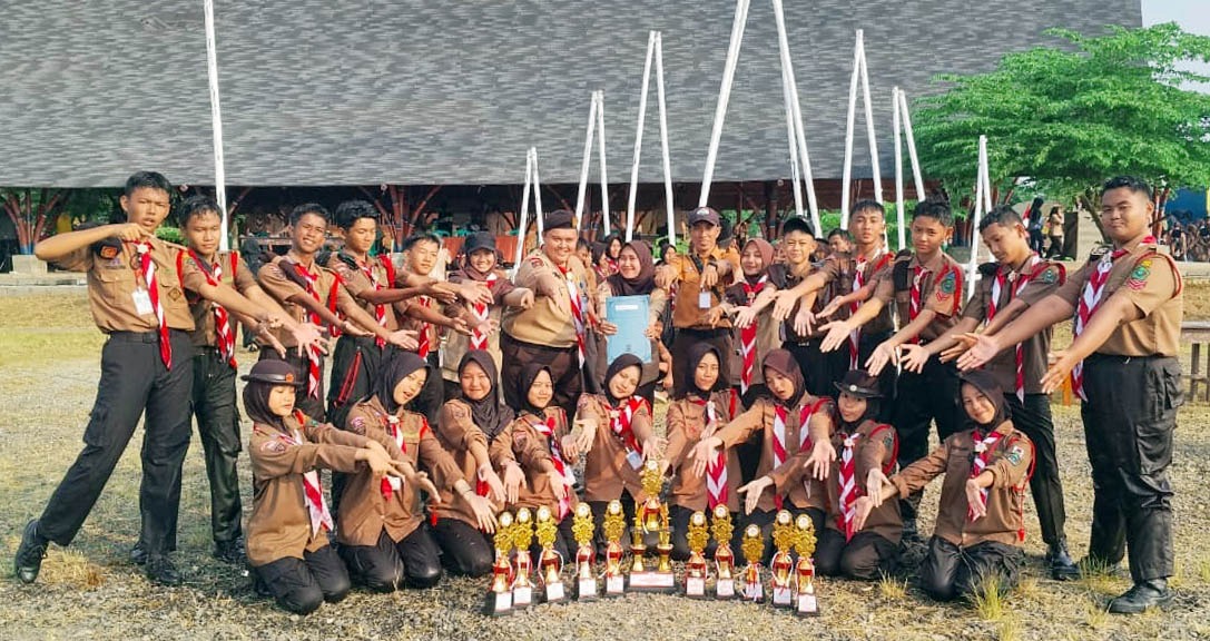 MTsN 1 Lampung Selatan meraih Juara Umum dan membawa pulang 11 piala di Perkemahan Pramuka ke-64 Kwaran Kalianda, berkat kerja keras dan kekompakan tim MTsN 1 Lampung Selatan meraih Juara Umum dan membawa pulang 11 piala di Perkemahan Pramuka ke-64 Kwaran Kalianda, berkat kerja keras dan kekompakan tim
