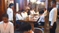 Bupati Humbahas menggelar makan malam bersama Paskibraka 2025