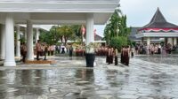 Upacara Hari Pramuka ke-64 tingkat Kabupaten Majalengka berlangsung khidmat di halaman Pendopo Kabupaten, Kamis (14/08/2025),