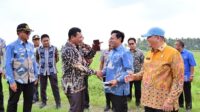 Sekretaris Daerah Kabupaten Lampung Selatan, Supriyanto, menerima kunjungan tim verifikasi lapangan dalam pembangunan SMA Unggul Garuda Berasrama