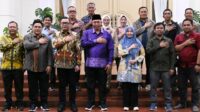 Wali kota bersama audiensi Tim Pusat Riset Tanaman Perkebunan ORPP Brin Kawasan Sains dan Teknologi Bogor.