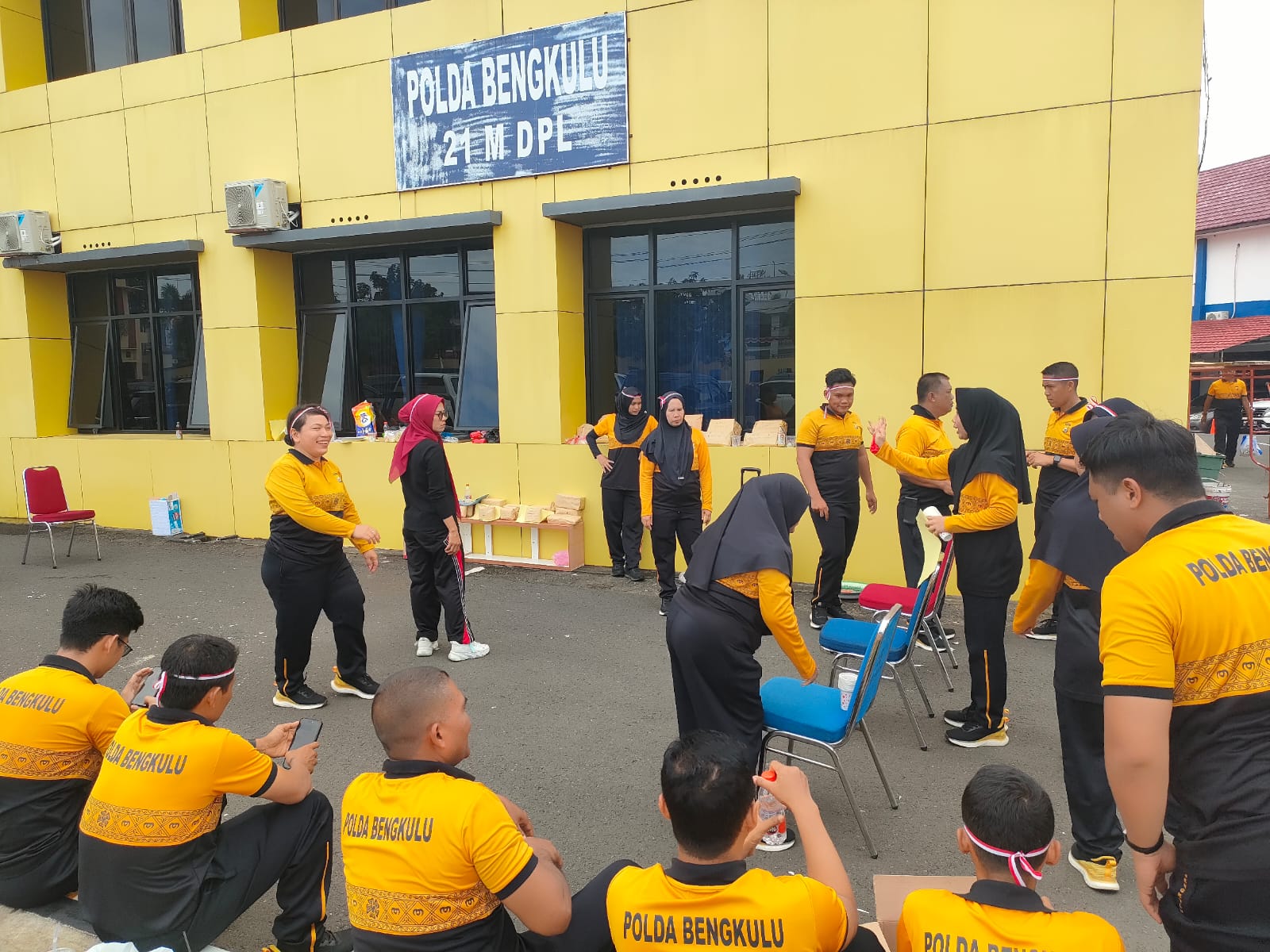 Biro Perencanaan (Rena) Polda Bengkulu menggelar berbagai perlombaan untuk menyemarakkan Hari Ulang Tahun ke-80 Kemerdekaan Republik Indonesia,