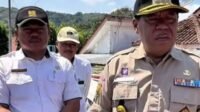 Bupati Eman Tinjau Jembatan Haurgeulis Rusak