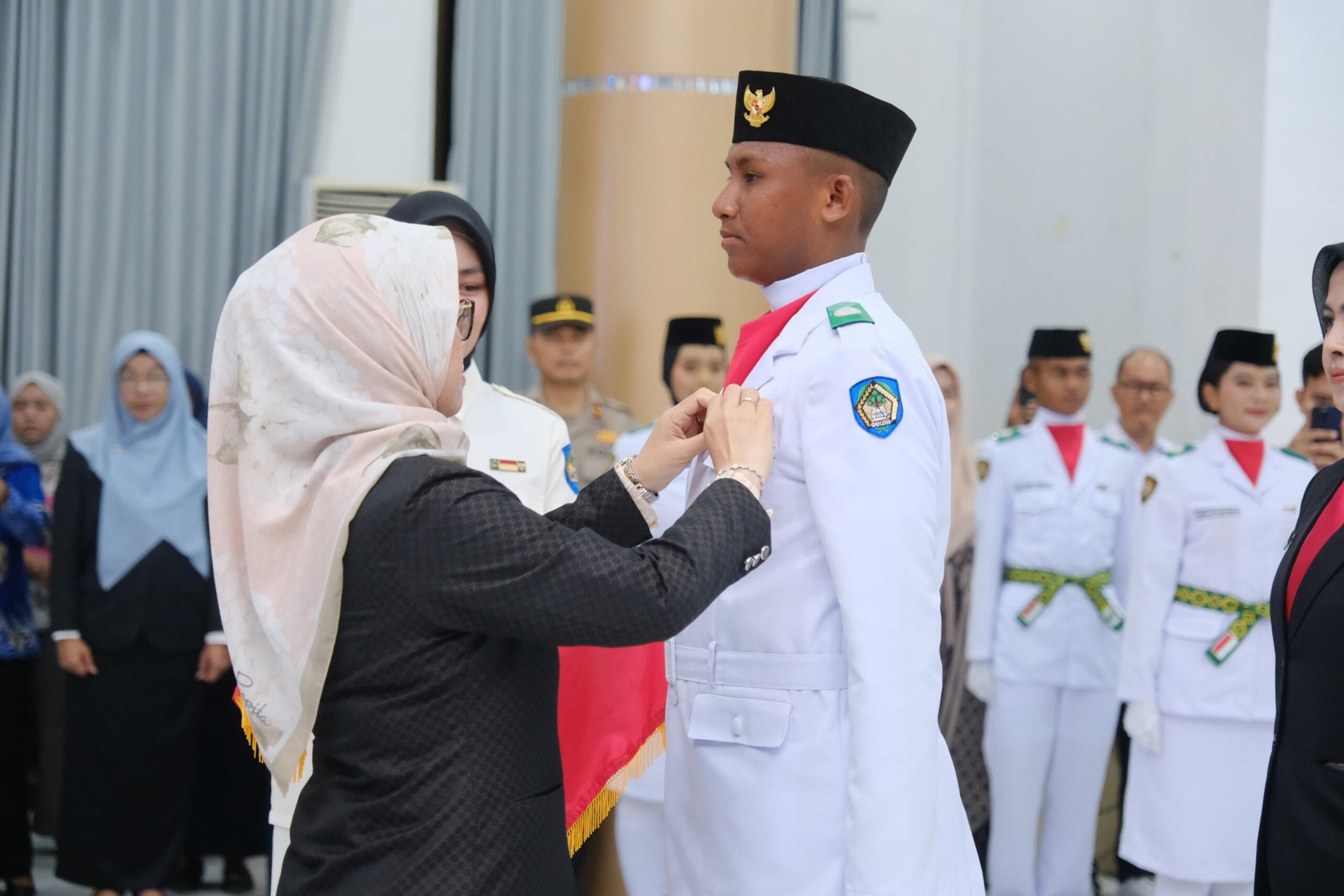 Bupati Gowa kukuhkan 70 anggota Paskibraka 2025.
