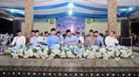 Bupati Lampung Selatan Radityo Egi Pratama janji perbaikan jalan saat Sholawat Bareng di Candipuro.