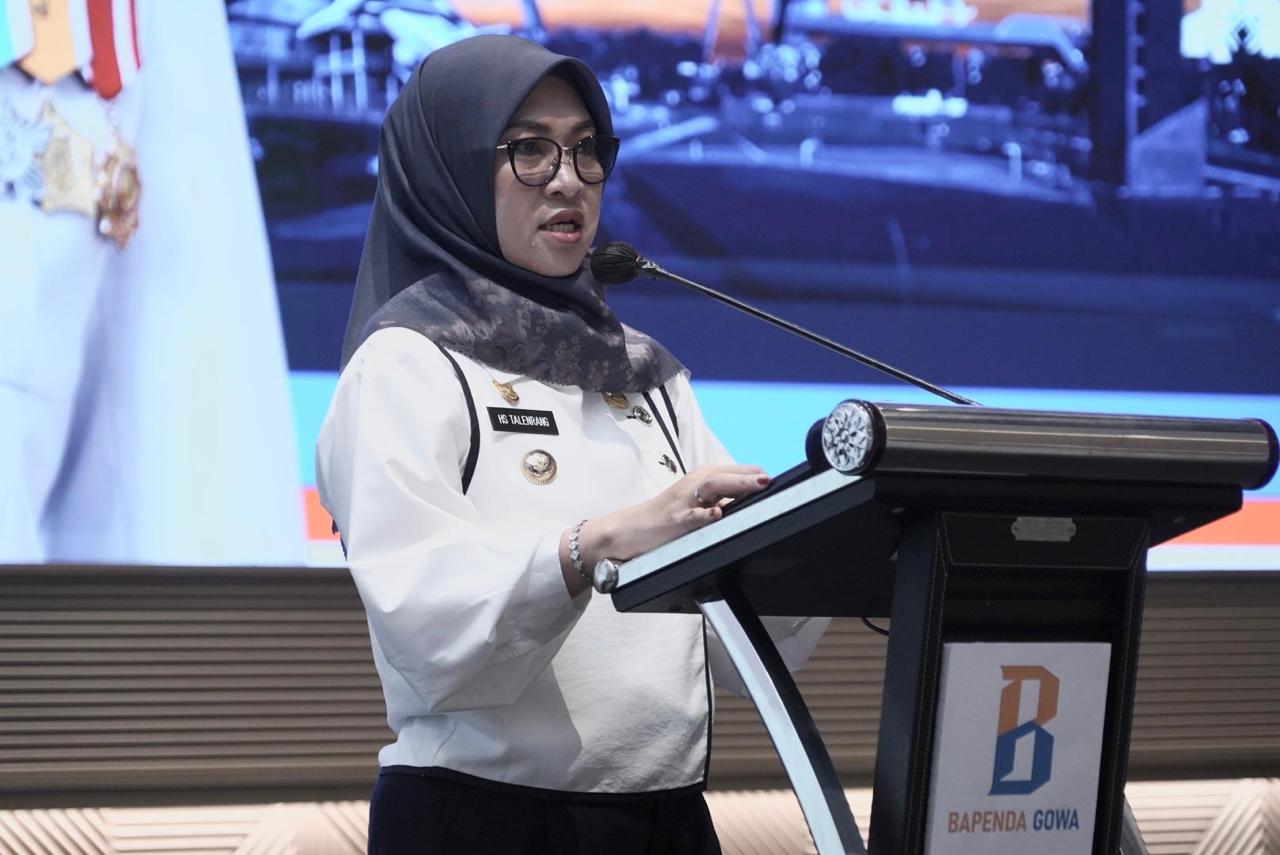 Bupati Gowa, Sitti Husniah Talenrang, membuka High Level Meeting Optimalisasi Penerimaan Opsen PKB dan Opsen BBNKB yang digelar Bapenda Gowa di Hotel Claro Makassar, Rabu (20/8).