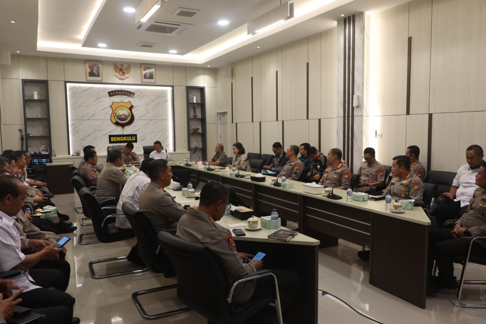 Wakapolda Bengkulu Sambut Tim Kompolnas Klarifikasi SKM Wakapolda Bengkulu Sambut Tim Kompolnas Klarifikasi SKM