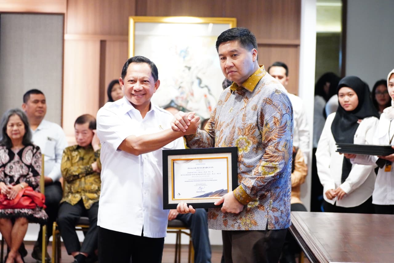 Polri Raih Penghargaan Program 3 Juta Rumah Subsidi