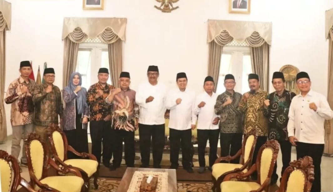 Bupati Sukabumi H. Asep Japar menerima kunjungan BAZNAS RI dan Jawa Barat terkait verifikasi calon pimpinan BAZNAS Kabupaten periode 2025–2030. Bupati Sukabumi H. Asep Japar menerima kunjungan BAZNAS RI dan Jawa Barat terkait verifikasi calon pimpinan BAZNAS Kabupaten periode 2025–2030.