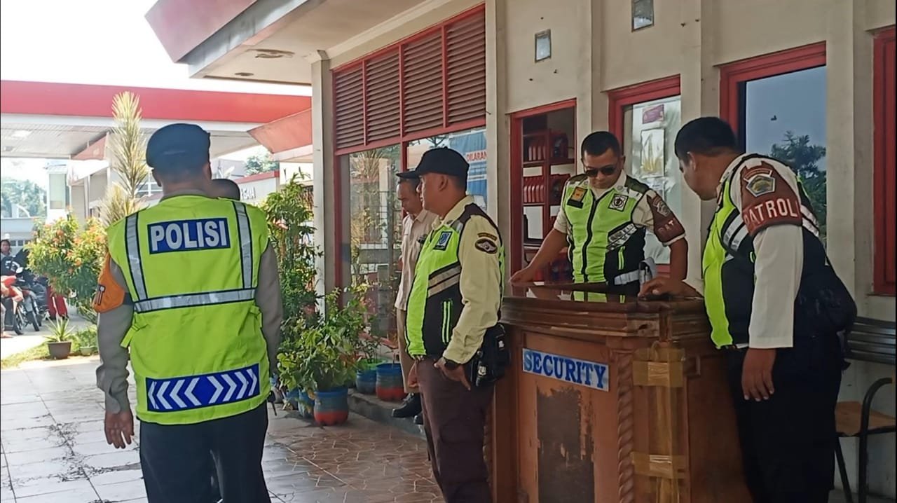 Pihak manajemen SPBU BIC Purwakarta diharapkan segera memberi klarifikasi agar kejadian serupa tidak terulang.